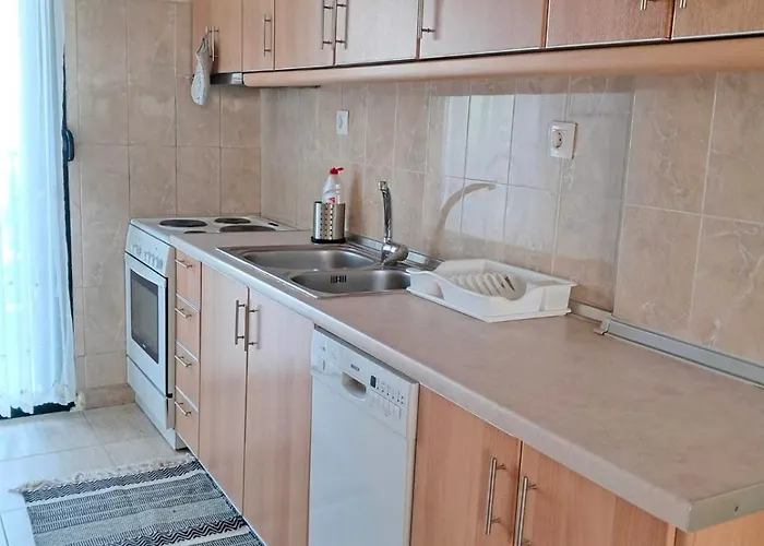 Nikiti' S Summer House بيت للعطل
